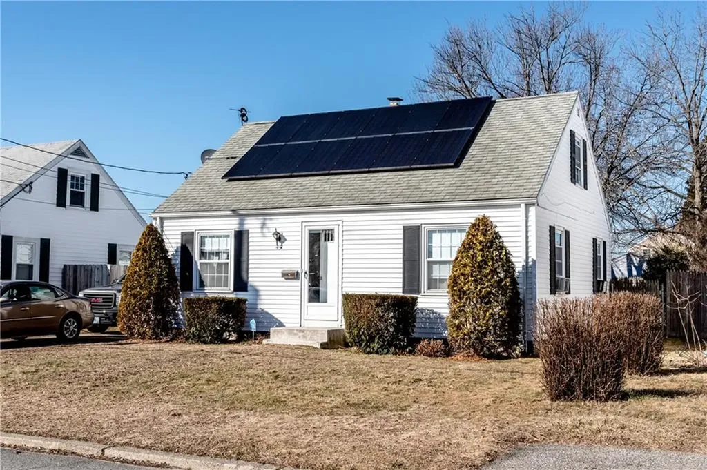45 Manistee Street Pawtucket RI 02861