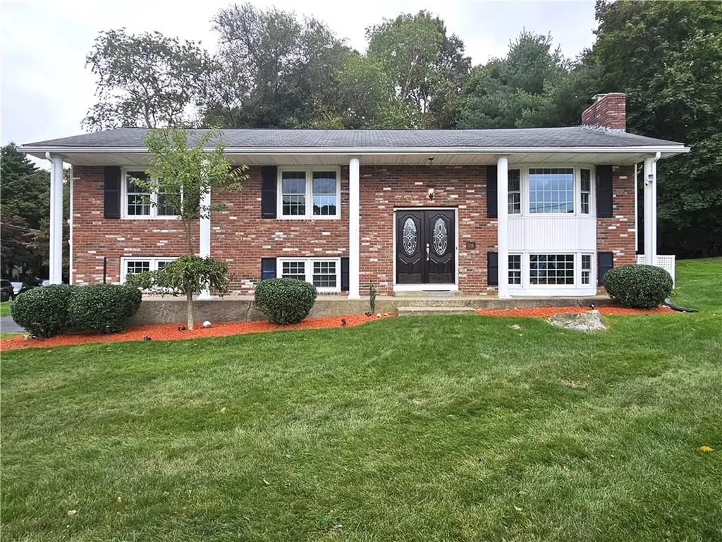 86 Woodland Street Lincoln RI 02865