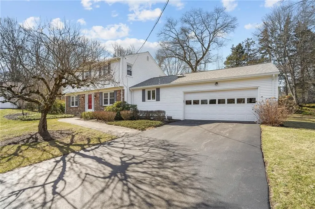 11 Bayberry Hill Drive Cumberland RI 02864
