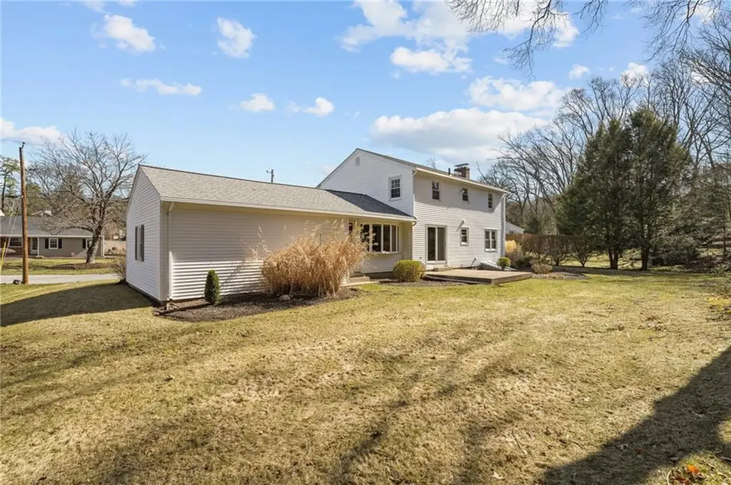 11 Bayberry Hill Drive Cumberland RI 02864