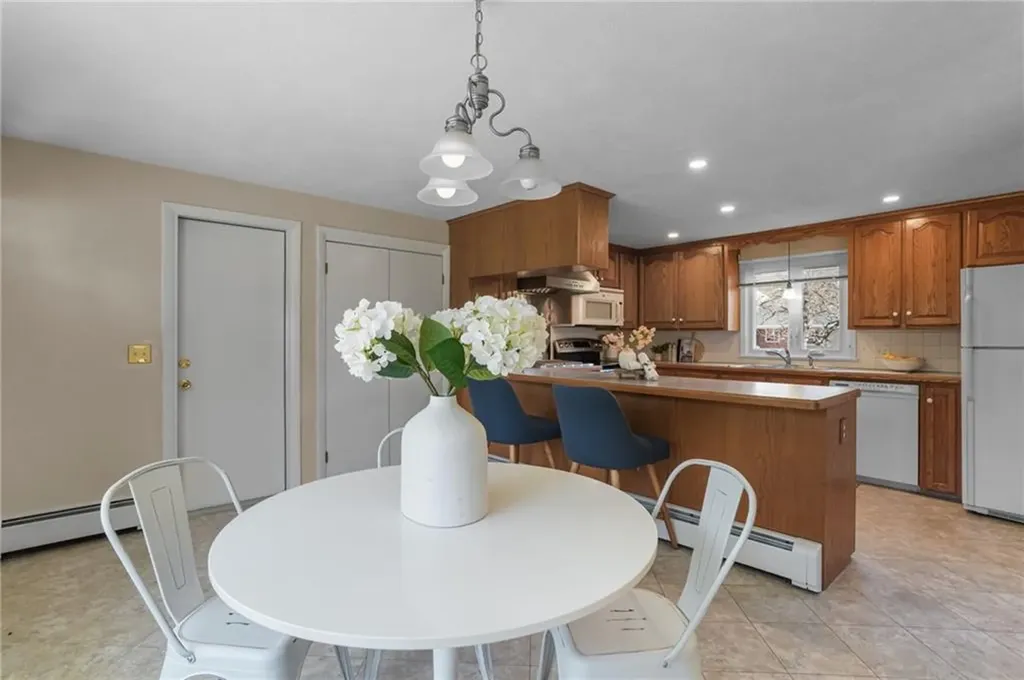 11 Bayberry Hill Drive Cumberland RI 02864