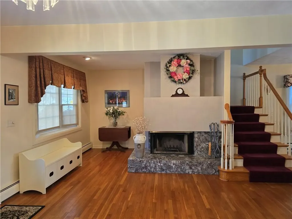 129 Longwood Avenue Providence RI 02908