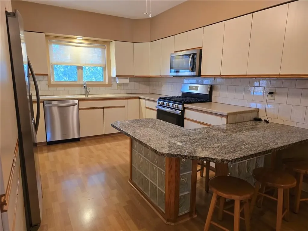 129 Longwood Avenue Providence RI 02908