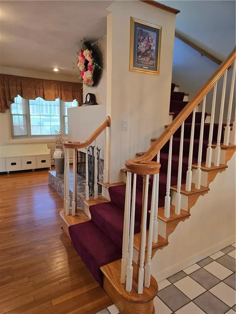 129 Longwood Avenue Providence RI 02908