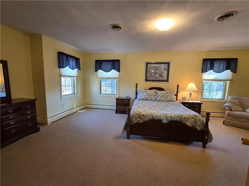 129 Longwood Avenue Providence RI 02908