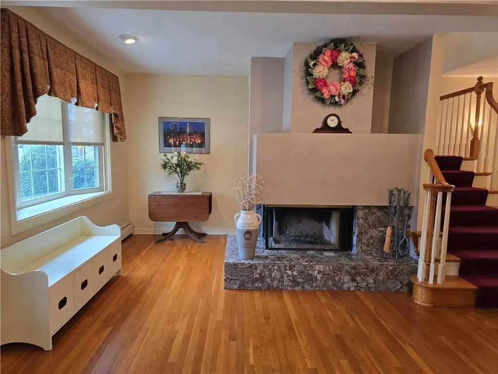 129 Longwood Avenue Providence RI 02908