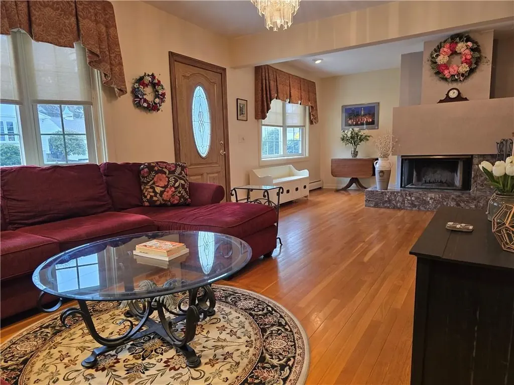 129 Longwood Avenue Providence RI 02908