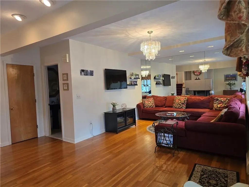 129 Longwood Avenue Providence RI 02908