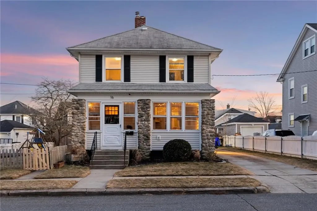 16 Leah Street North Providence RI 02911