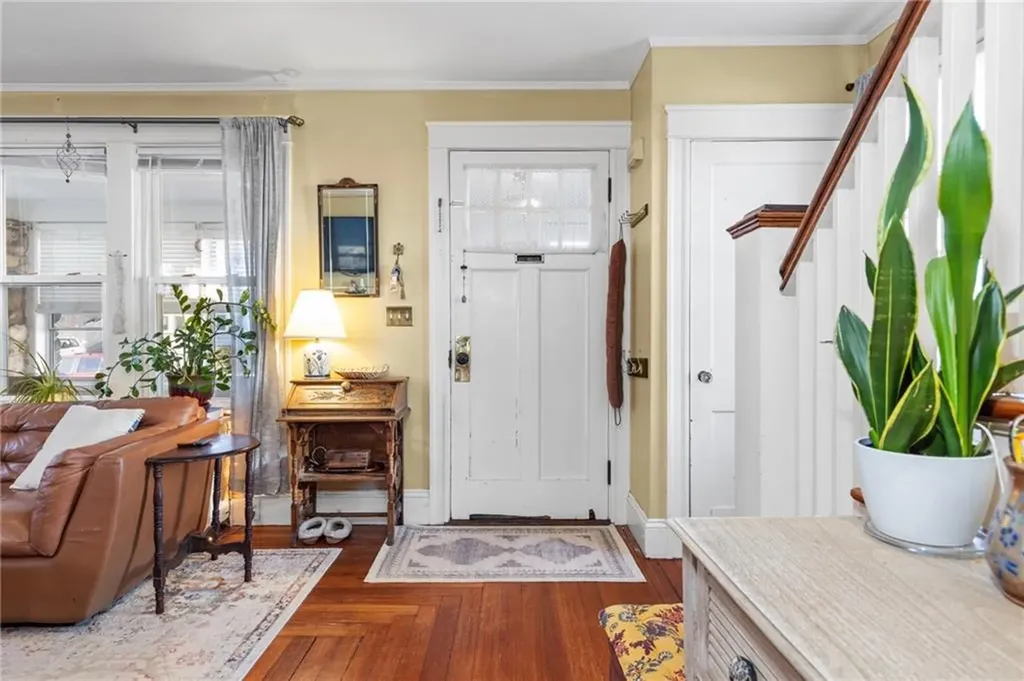 16 Leah Street North Providence RI 02911