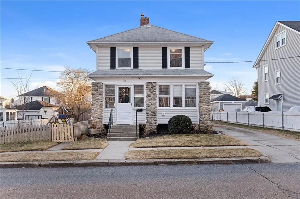 16 Leah Street North Providence RI 02911