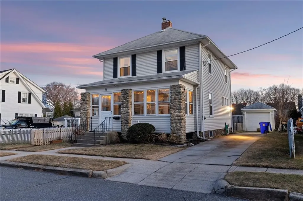 16 Leah Street North Providence RI 02911