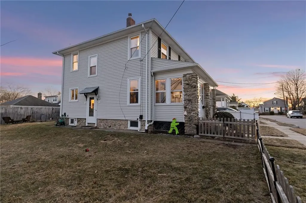 16 Leah Street North Providence RI 02911