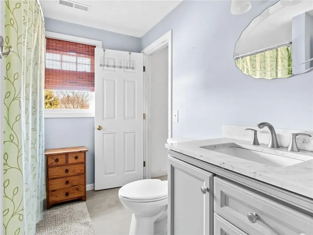 15 Sarah Lane Warwick RI 02889