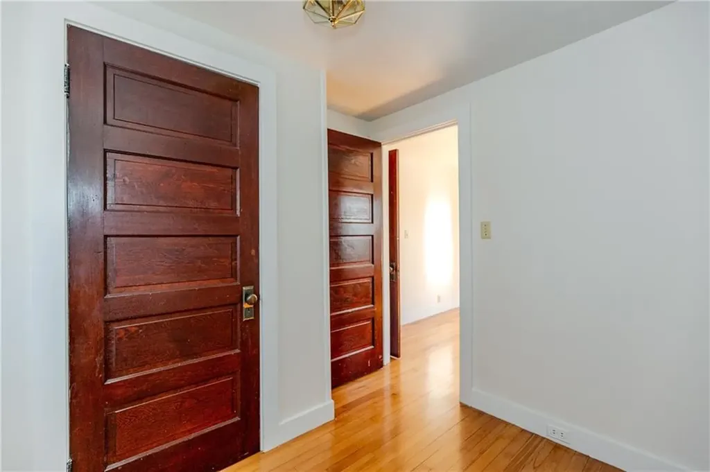 1861 East Main Road Portsmouth RI 02871