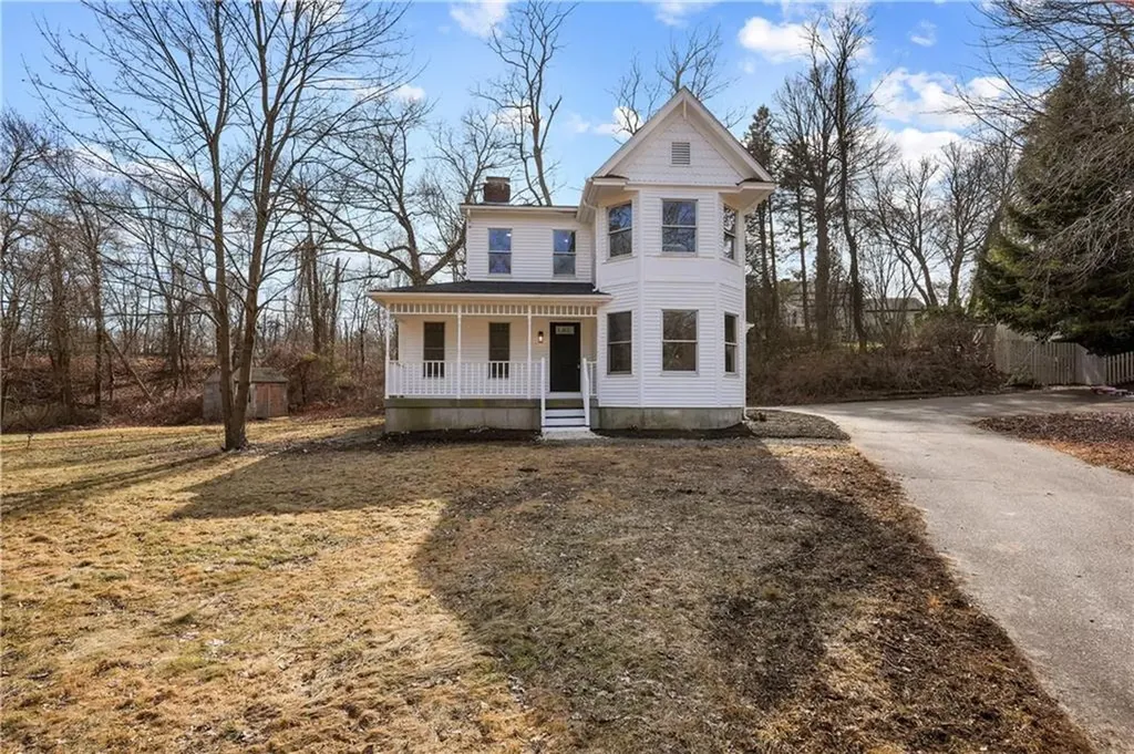 11 Eastward Drive Lincoln RI 02865