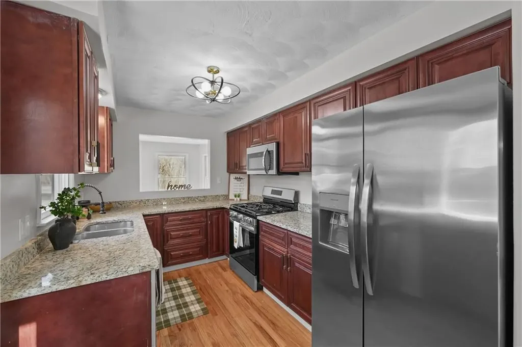 11 Eastward Drive Lincoln RI 02865