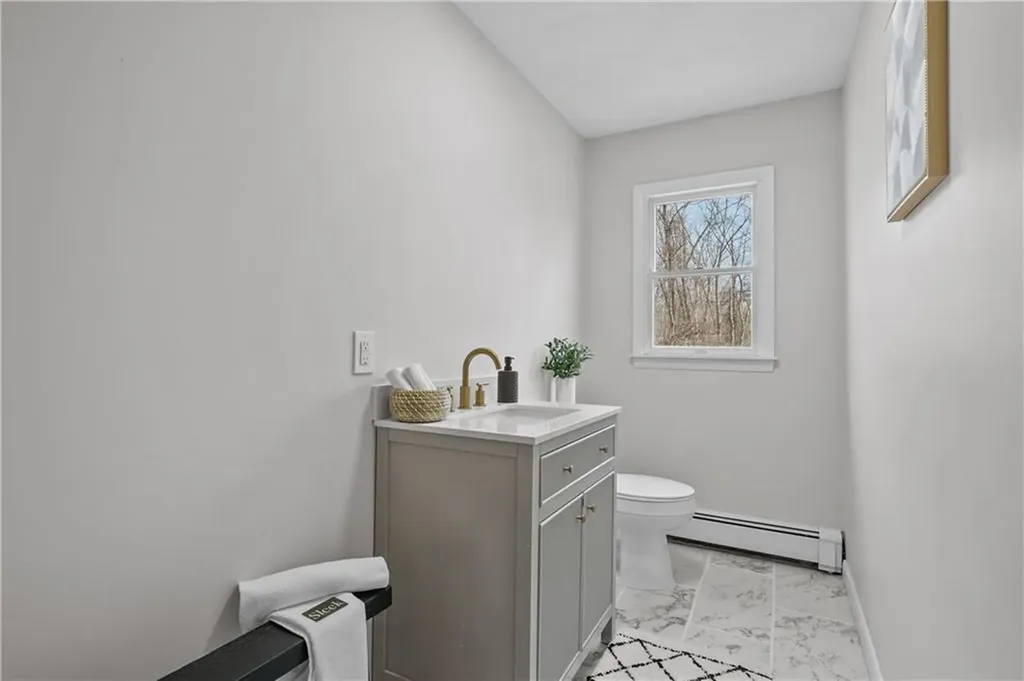 11 Eastward Drive Lincoln RI 02865