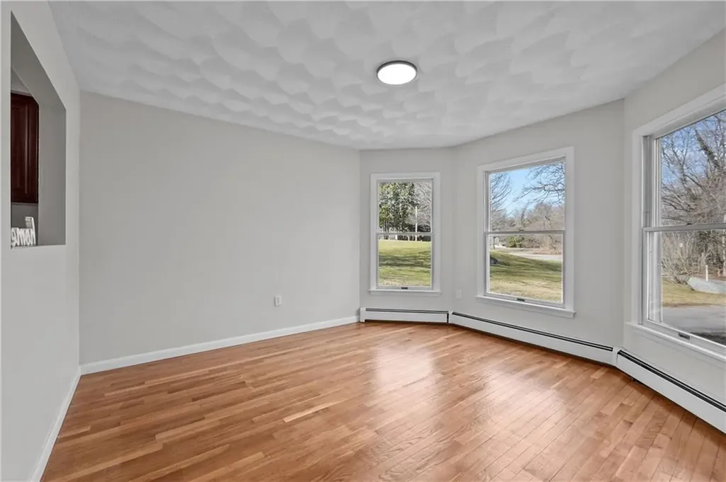 11 Eastward Drive Lincoln RI 02865