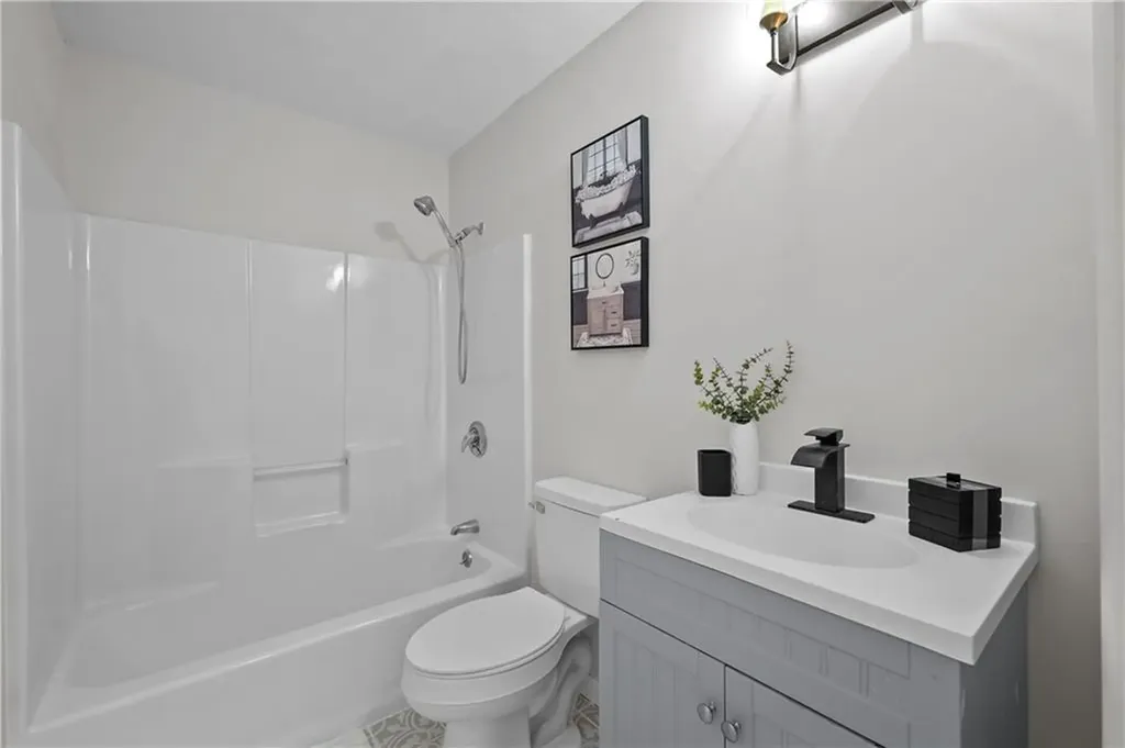 11 Eastward Drive Lincoln RI 02865
