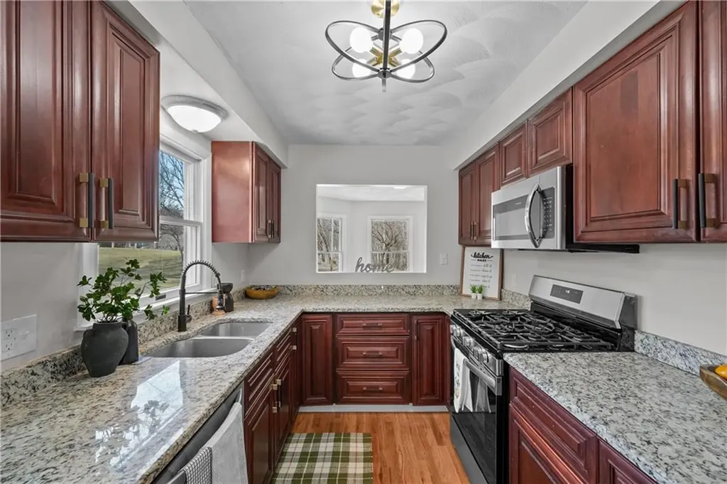 11 Eastward Drive Lincoln RI 02865