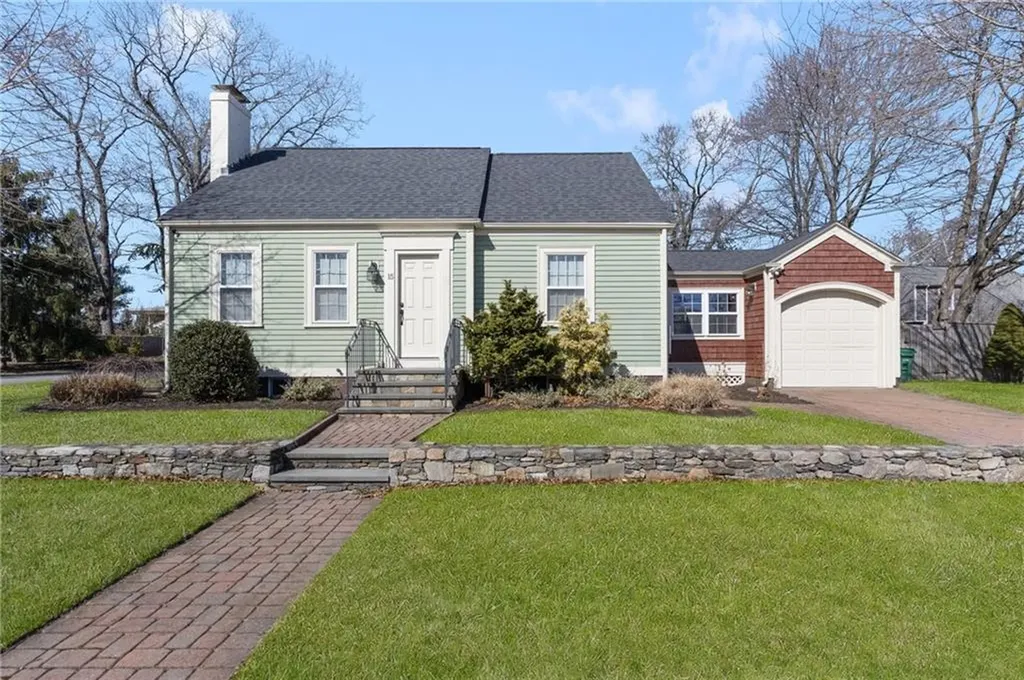 15 Willing Avenue Warwick RI 02888