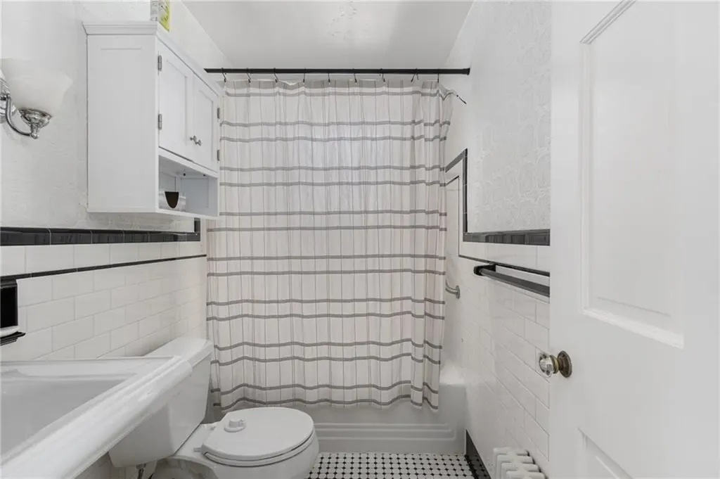15 Willing Avenue Warwick RI 02888