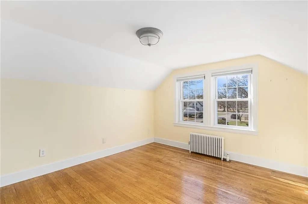 15 Willing Avenue Warwick RI 02888