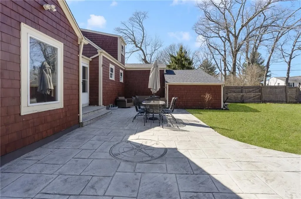 15 Willing Avenue Warwick RI 02888
