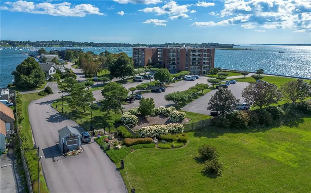 1202 Capella South Newport RI 02840