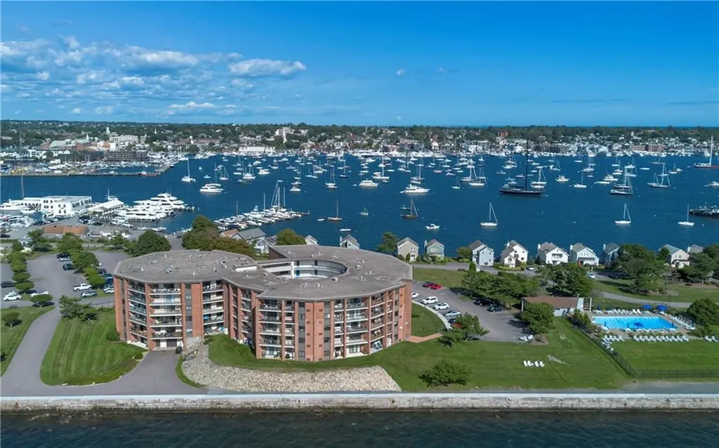 1202 Capella South Newport RI 02840