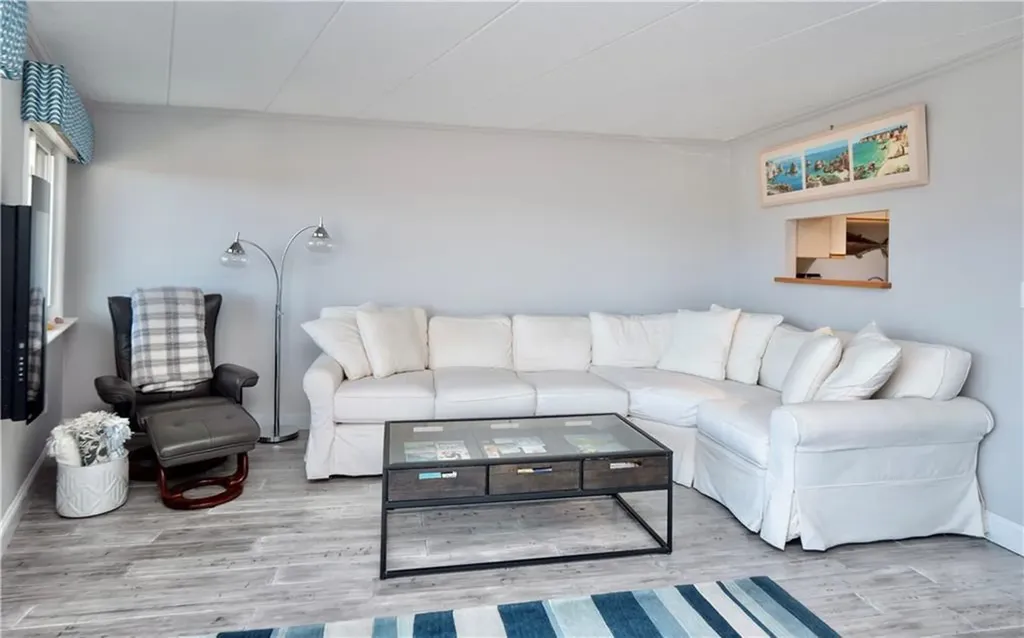1202 Capella South Newport RI 02840