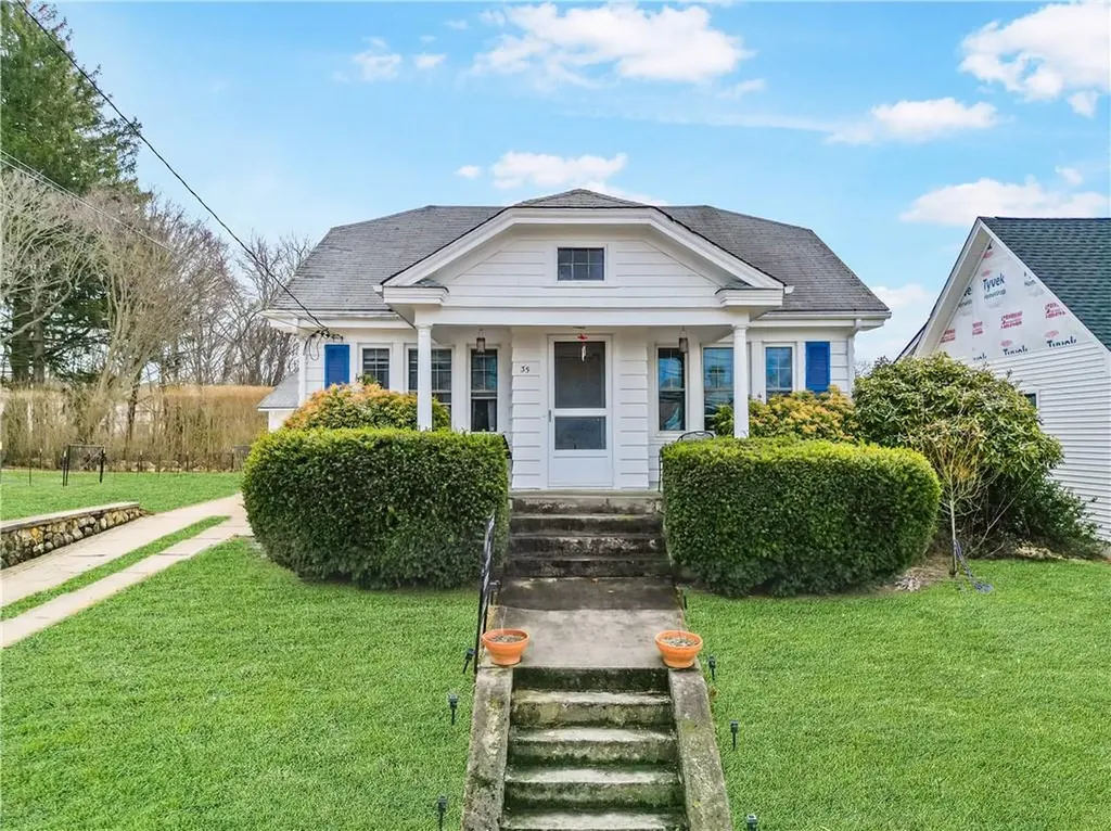 35 John Street Westerly RI 02891