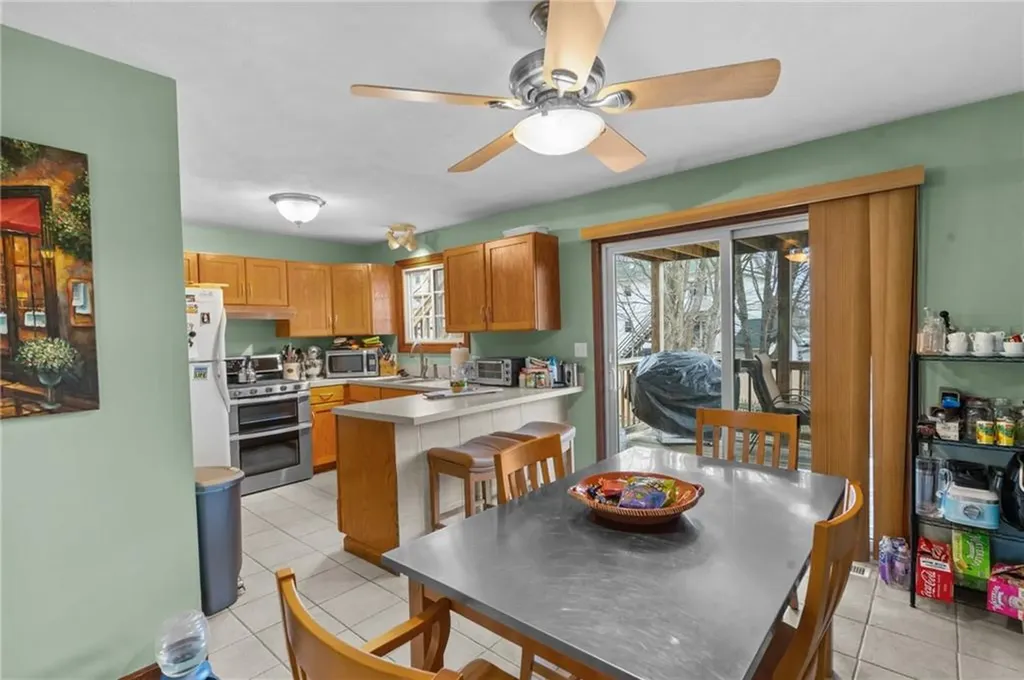 190 Gladstone Street Cranston RI 02920