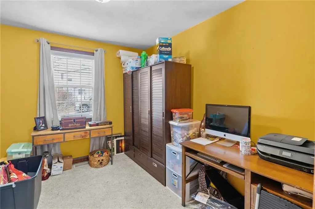 190 Gladstone Street Cranston RI 02920