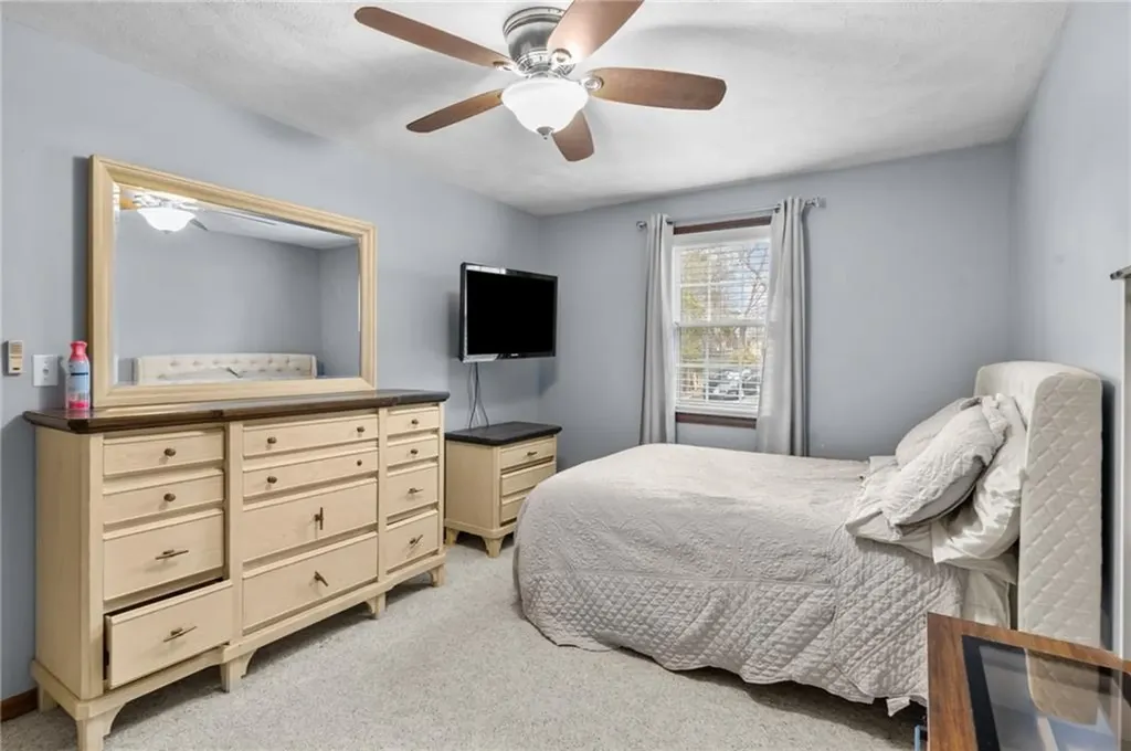 190 Gladstone Street Cranston RI 02920