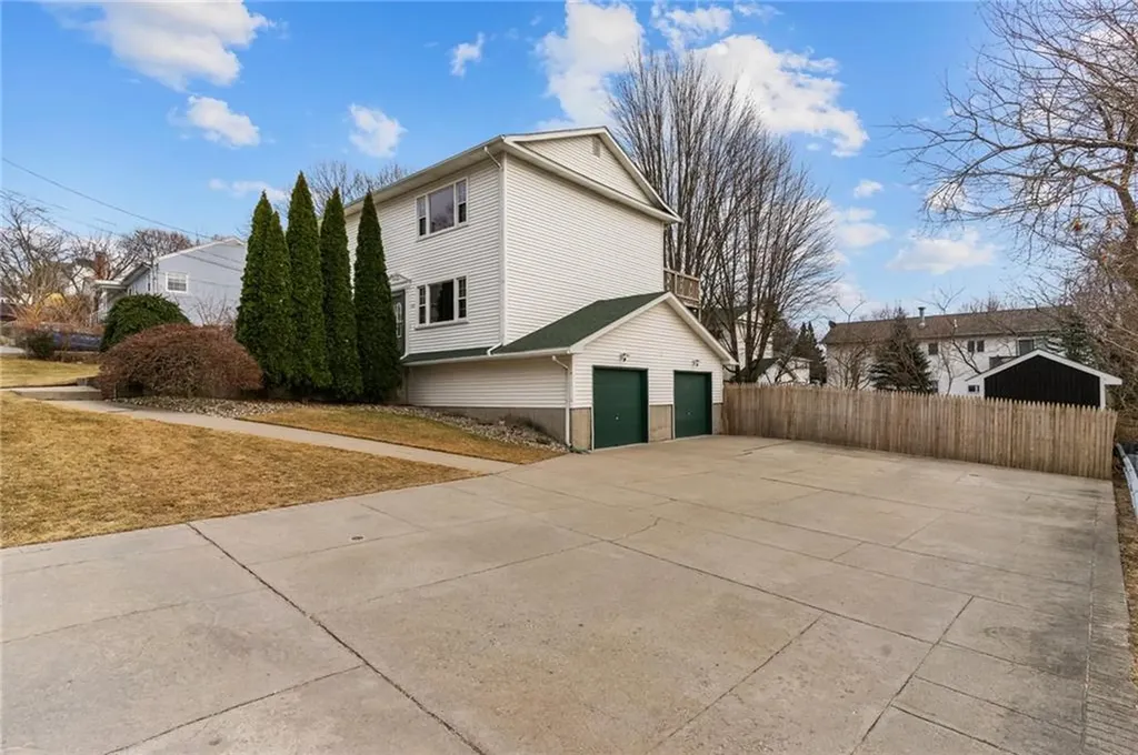 190 Gladstone Street Cranston RI 02920