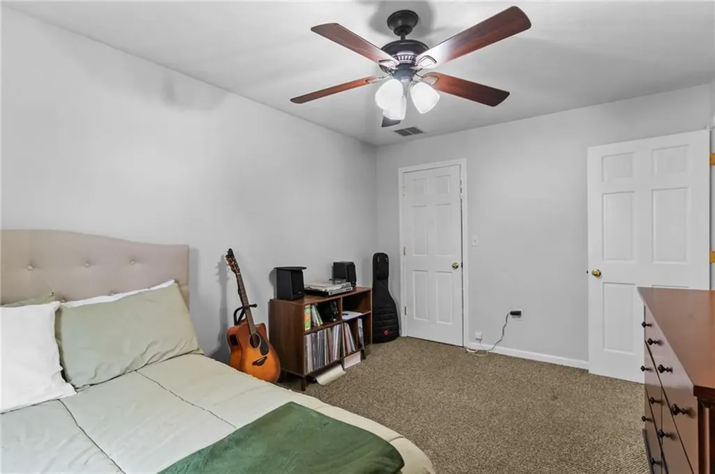 190 Gladstone Street Cranston RI 02920