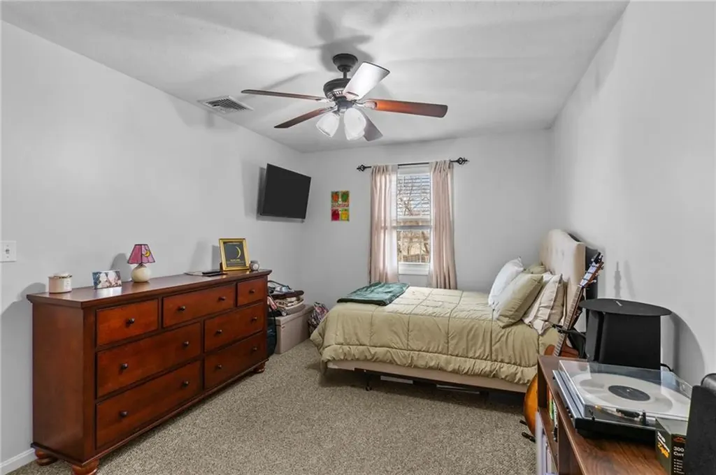 190 Gladstone Street Cranston RI 02920