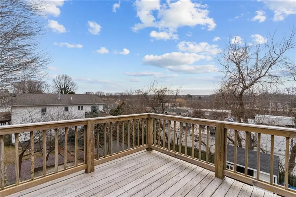 190 Gladstone Street Cranston RI 02920