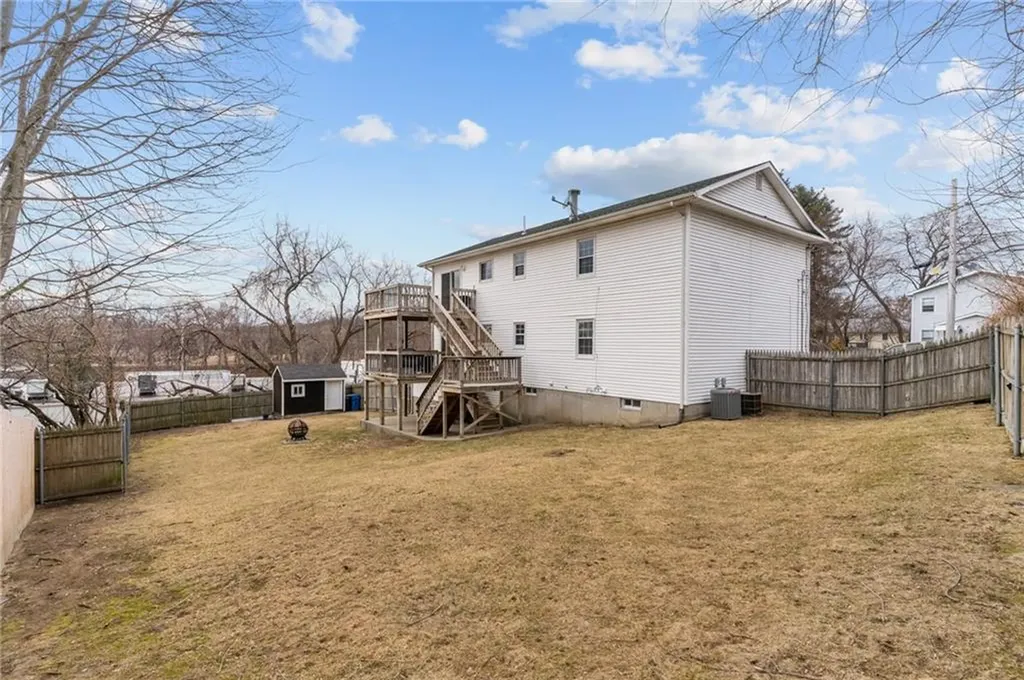 190 Gladstone Street Cranston RI 02920