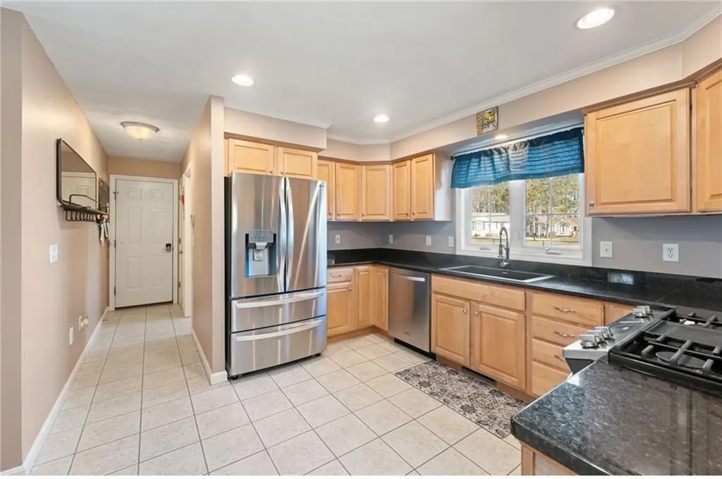 151 Teakwood Drive Warwick RI 02886