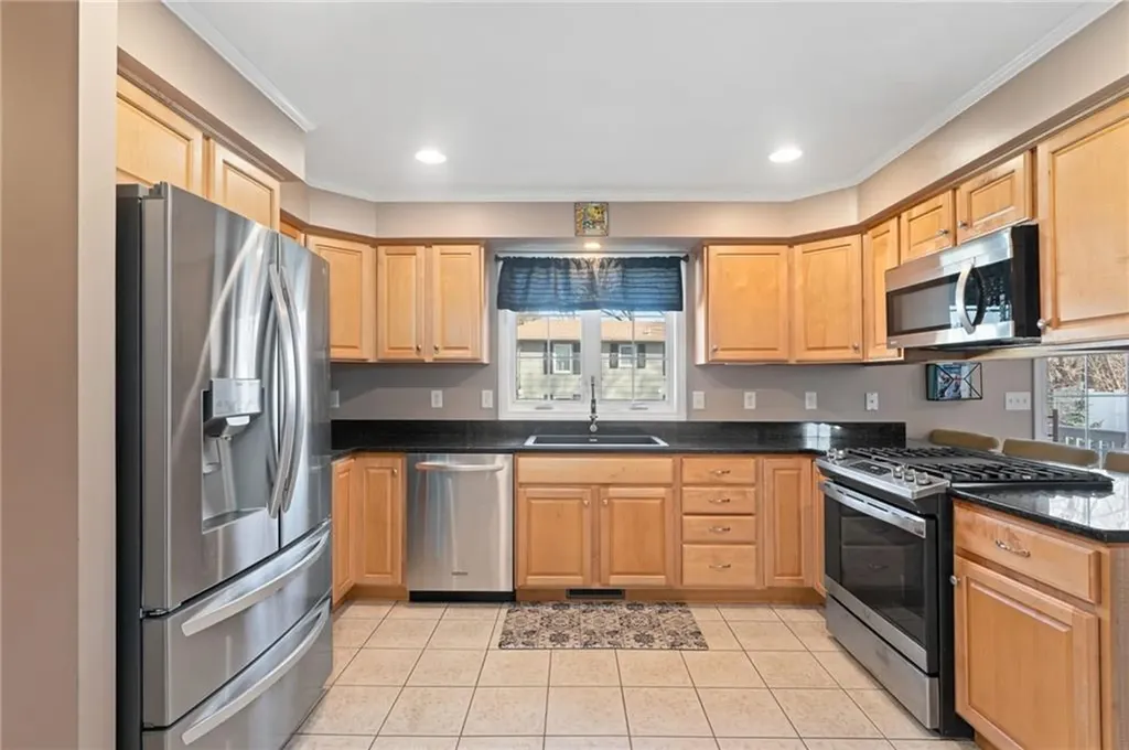 151 Teakwood Drive Warwick RI 02886