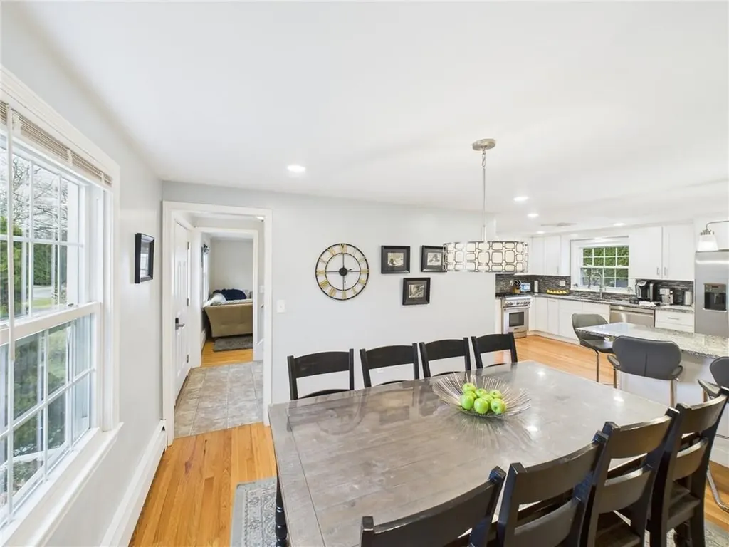 17 Meadowbrook Drive Barrington RI 02806
