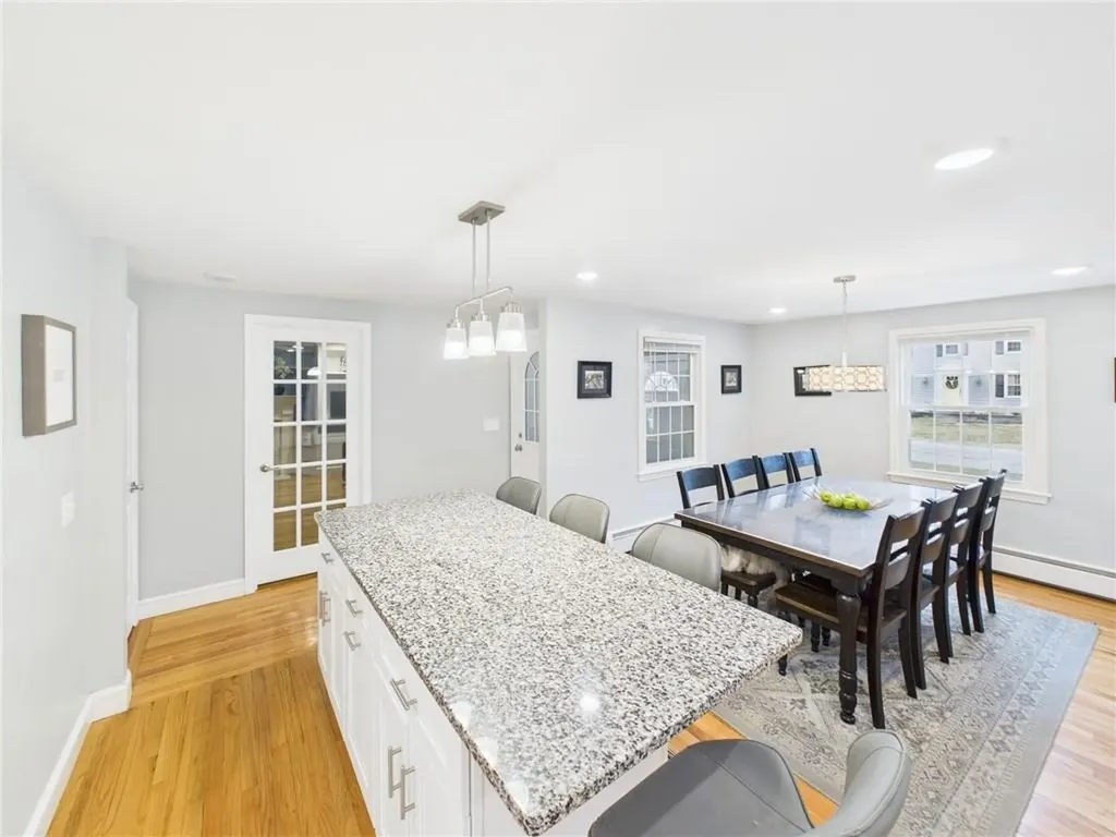 17 Meadowbrook Drive Barrington RI 02806