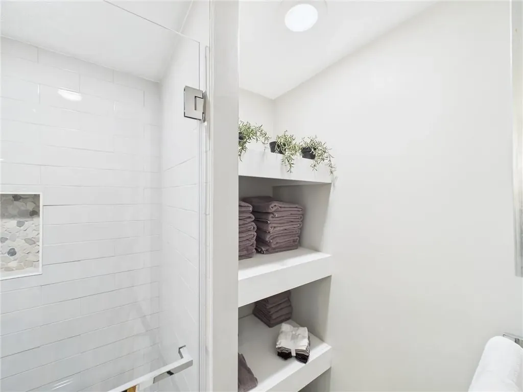 17 Meadowbrook Drive Barrington RI 02806