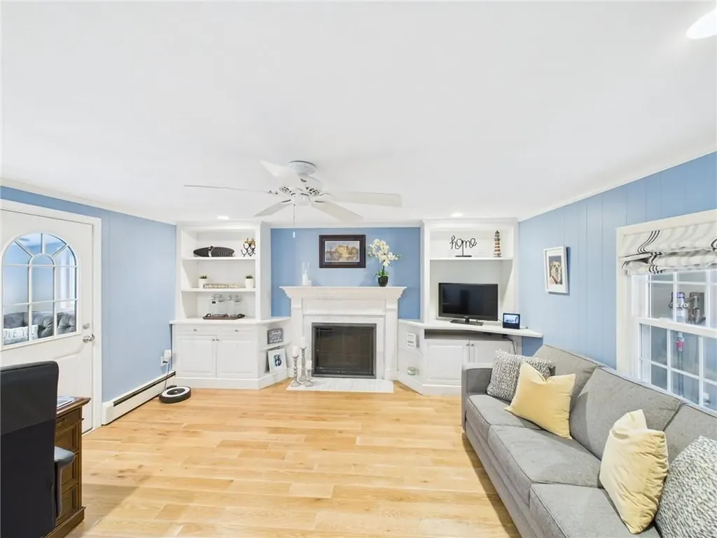 17 Meadowbrook Drive Barrington RI 02806