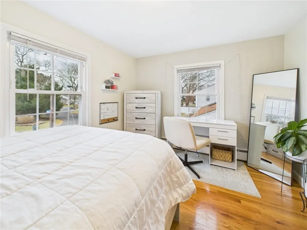 17 Meadowbrook Drive Barrington RI 02806