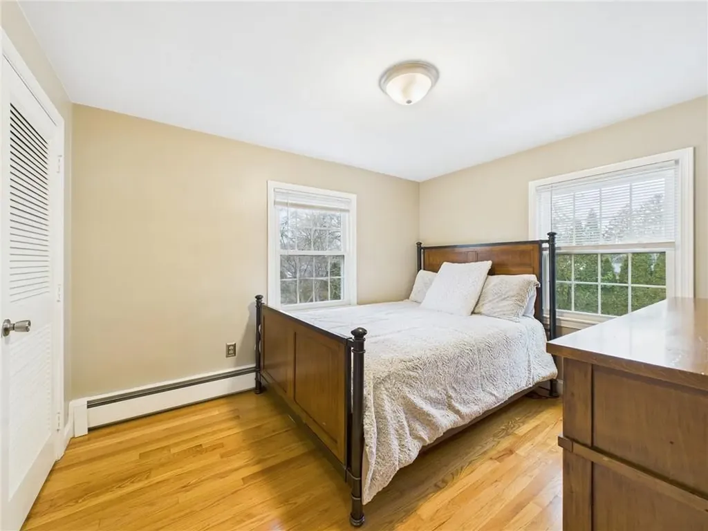 17 Meadowbrook Drive Barrington RI 02806