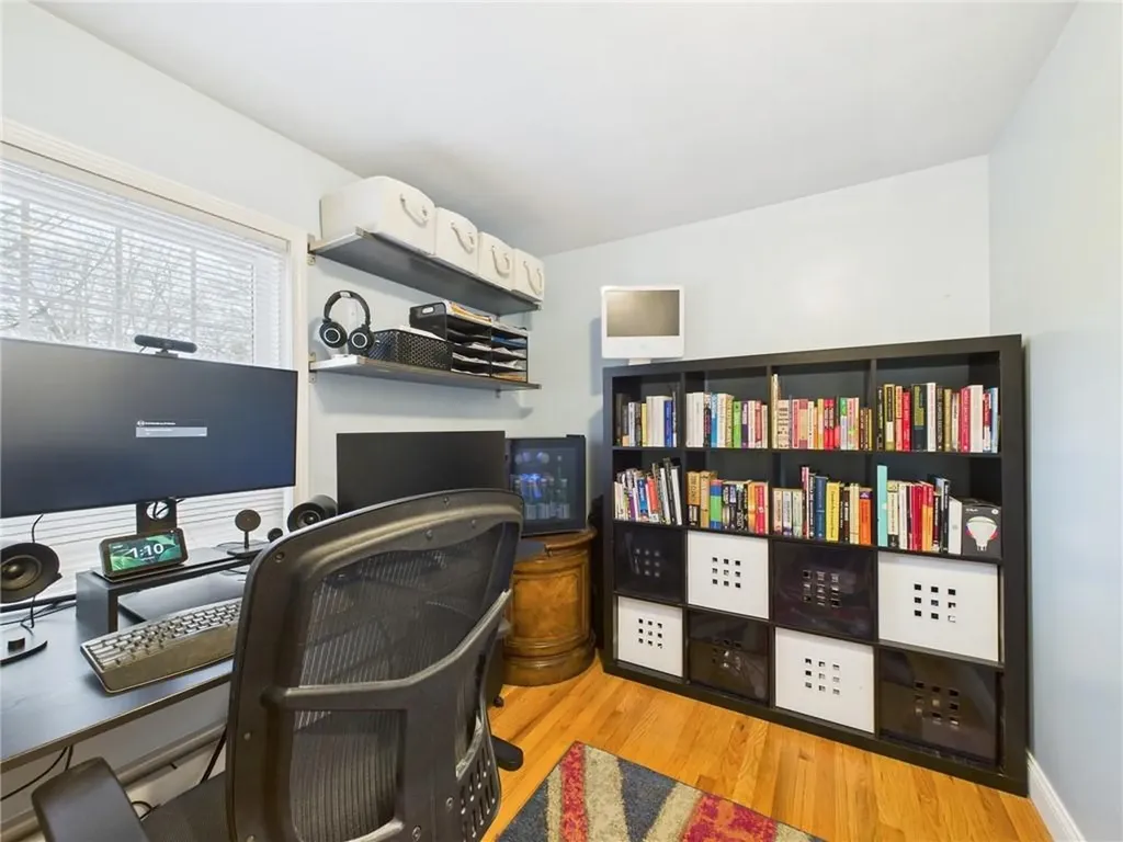 17 Meadowbrook Drive Barrington RI 02806